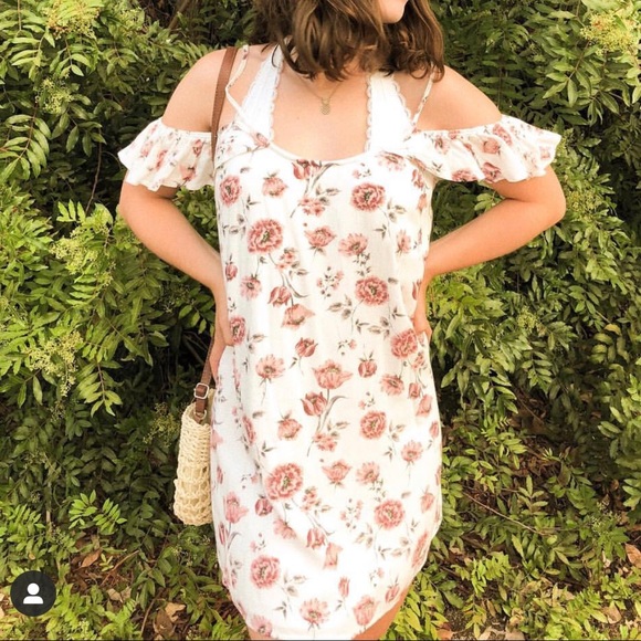 Tilly's Dresses & Skirts - Tilly’s Full Tilt Floral Cold Shoulder Mini Dress